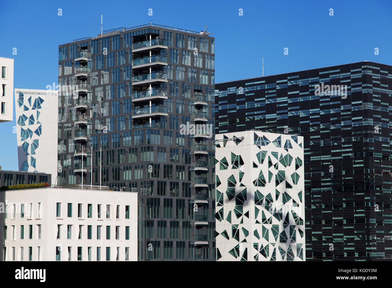 Fila di edifici del progetto di codice a barre a oslo, Norvegia. Foto Stock