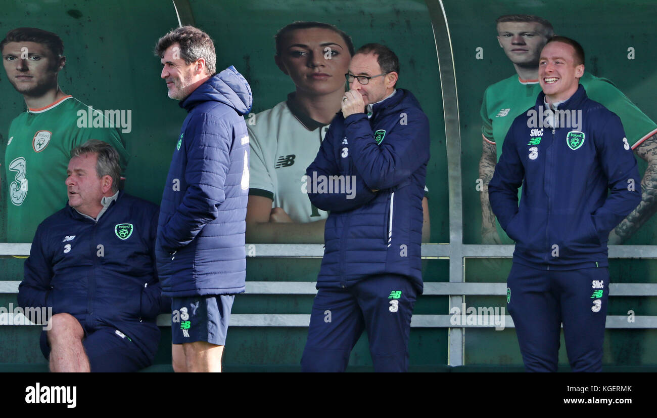 L'assistente responsabile della Repubblica d'Irlanda Roy Keane e il manager Martin o'Neill durante una sessione di formazione presso il fai National Training Center di Abbotstown. Foto Stock