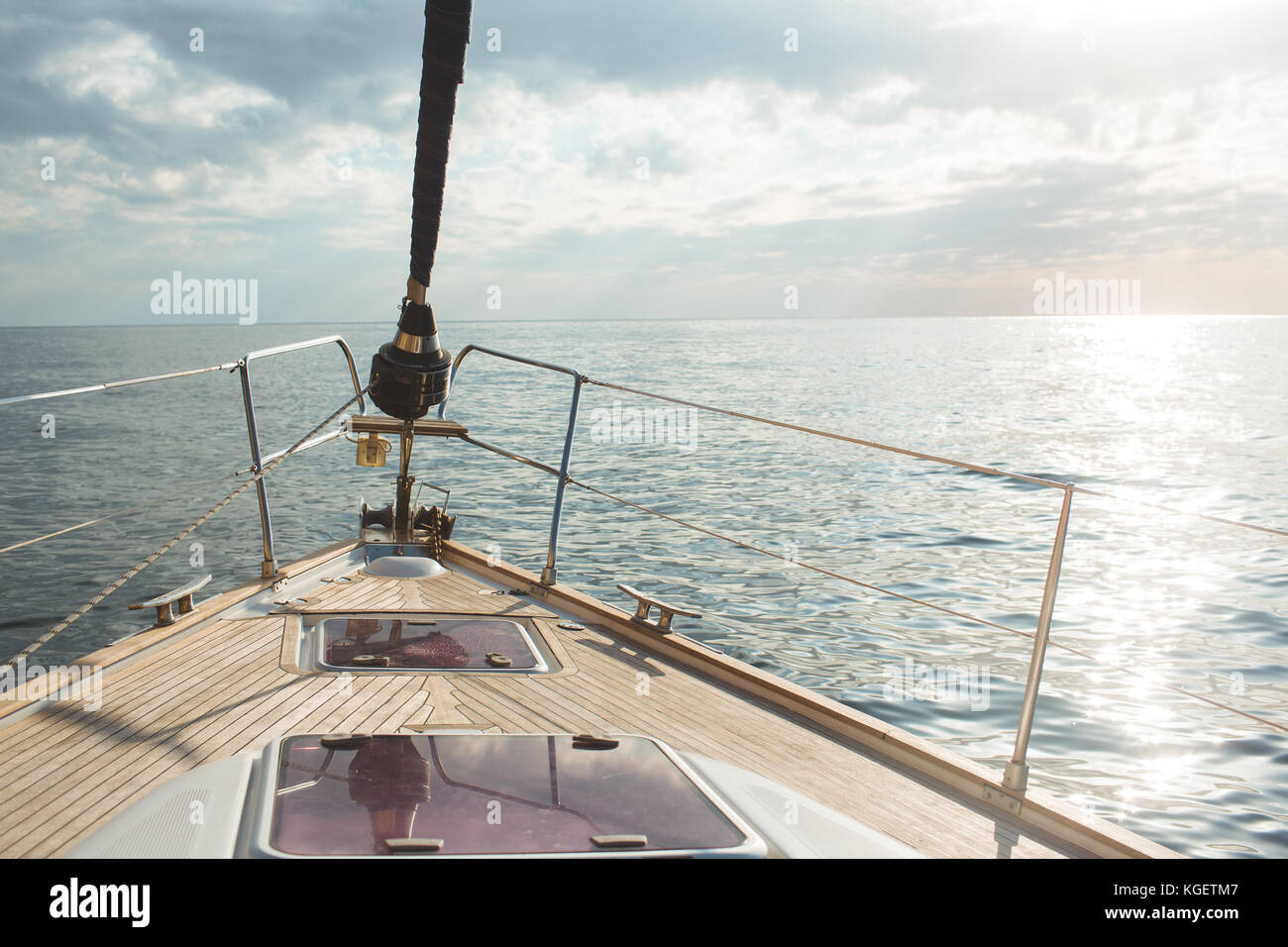 Yacht a vela nel mare tropicale Foto Stock