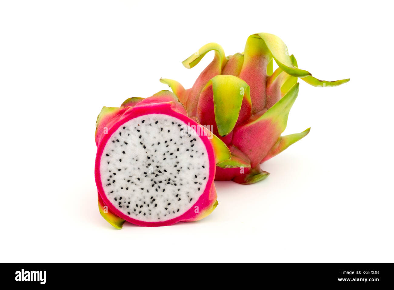Bianco-fleshed pitahaya su sfondo bianco Foto Stock