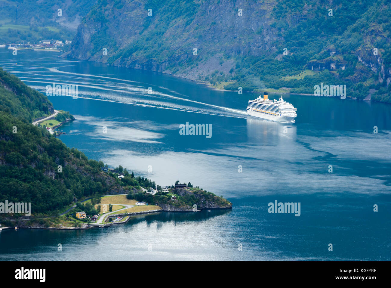 Vista mozzafiato del fiordo sunnylvsfjorden Foto Stock