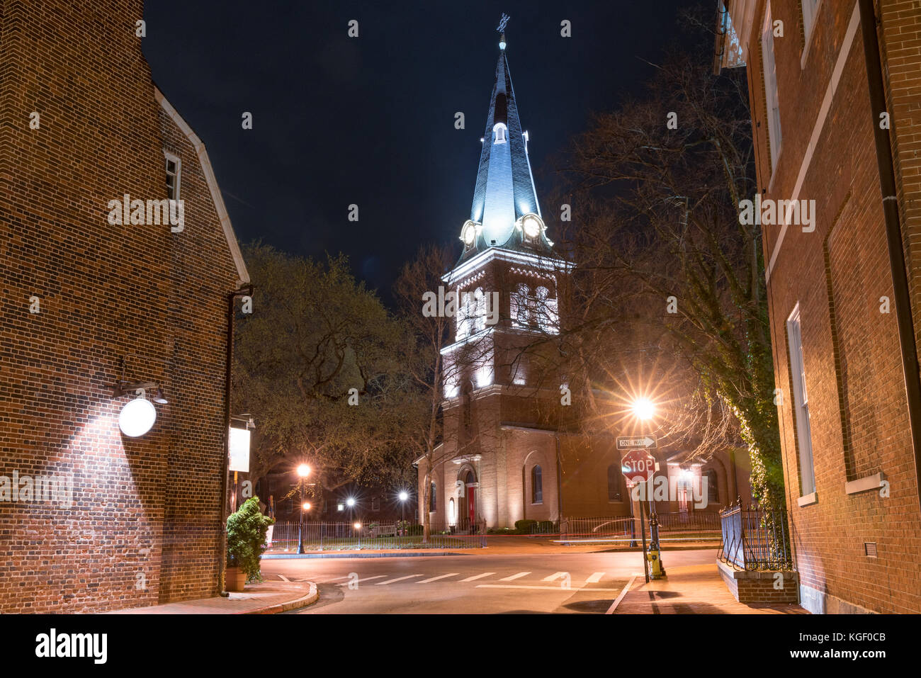 Foto notturna della storica St Ann episcopale della chiesa in Annapolis, Maryland Foto Stock
