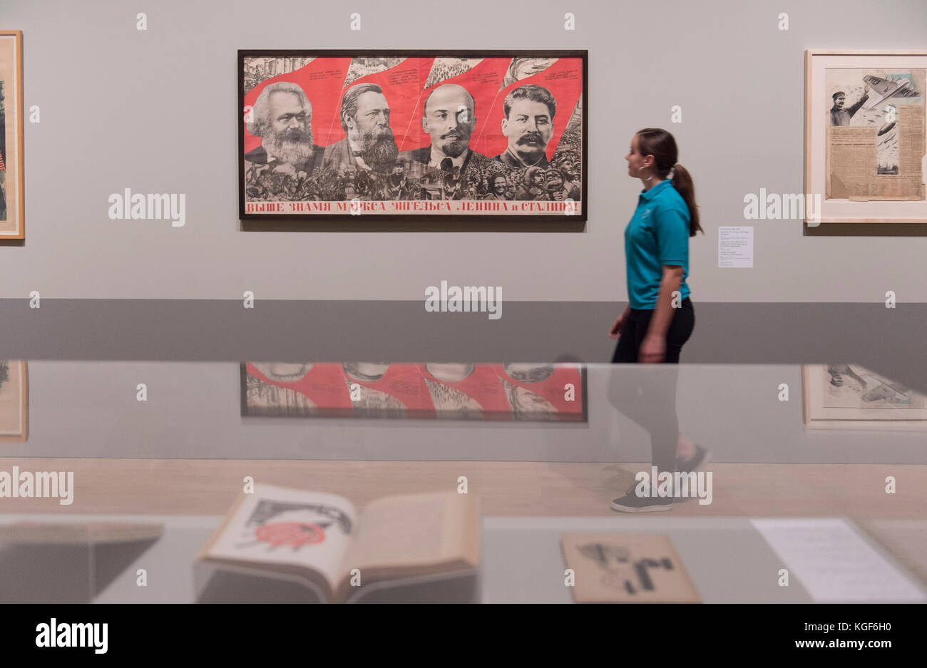 T-Shirt Rossa Gildan Con Marx, Engels E Lenin - Qualità Premium 205 G/mq, Taglie Forti (XL)