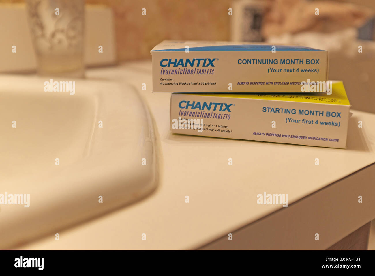 Chantix, anche venduto come Champix, è un farmaco popolare ma controverso usato per aiutare la gente a smettere di fumare. Foto Stock