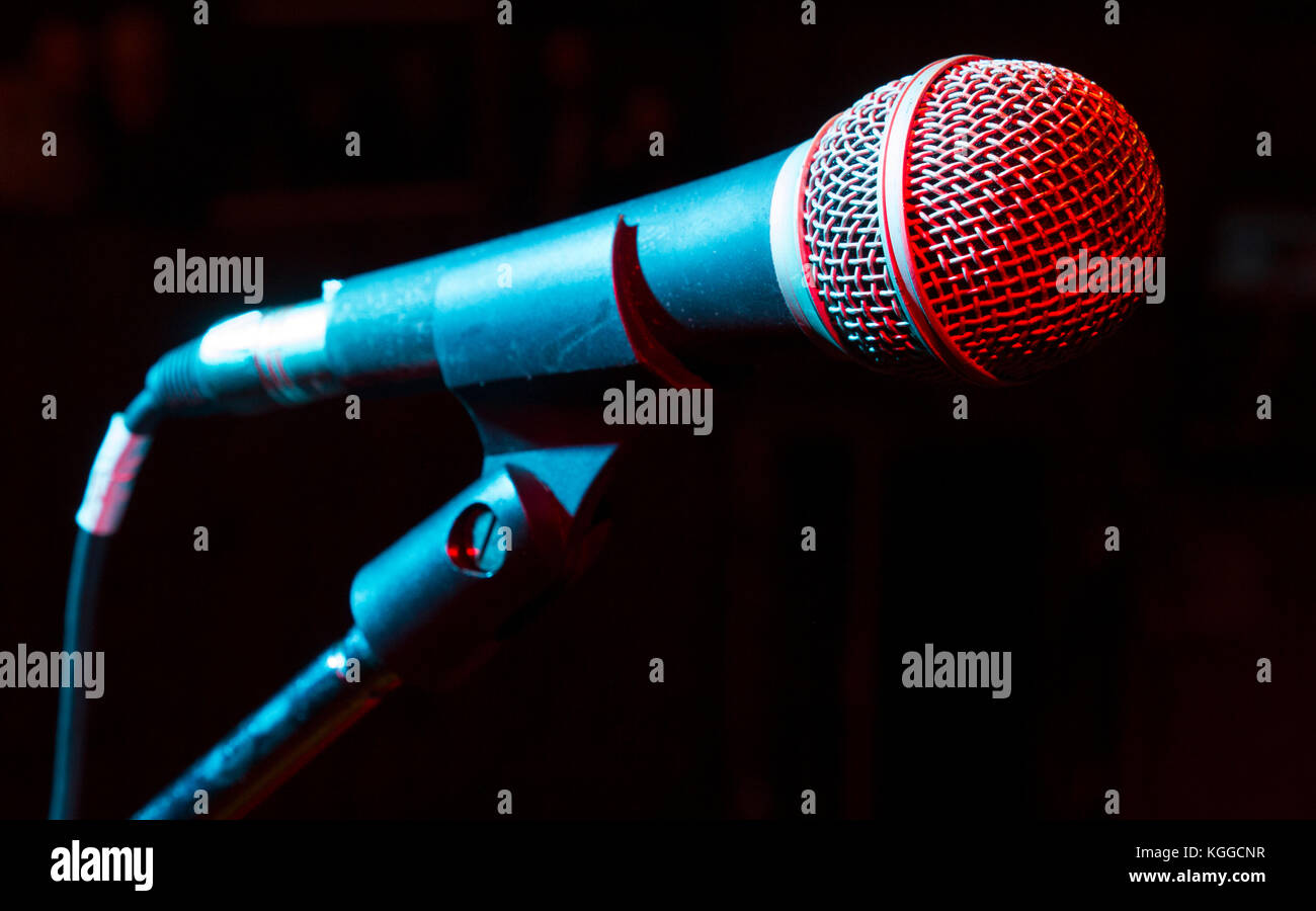 Microfono utilizzato durante un concerto Foto Stock
