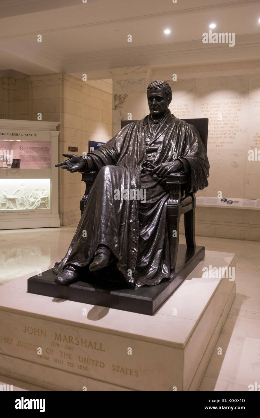 Statua di Chief Justice John Marshall nella Corte Suprema, Washington DC, Stati Uniti. Foto Stock