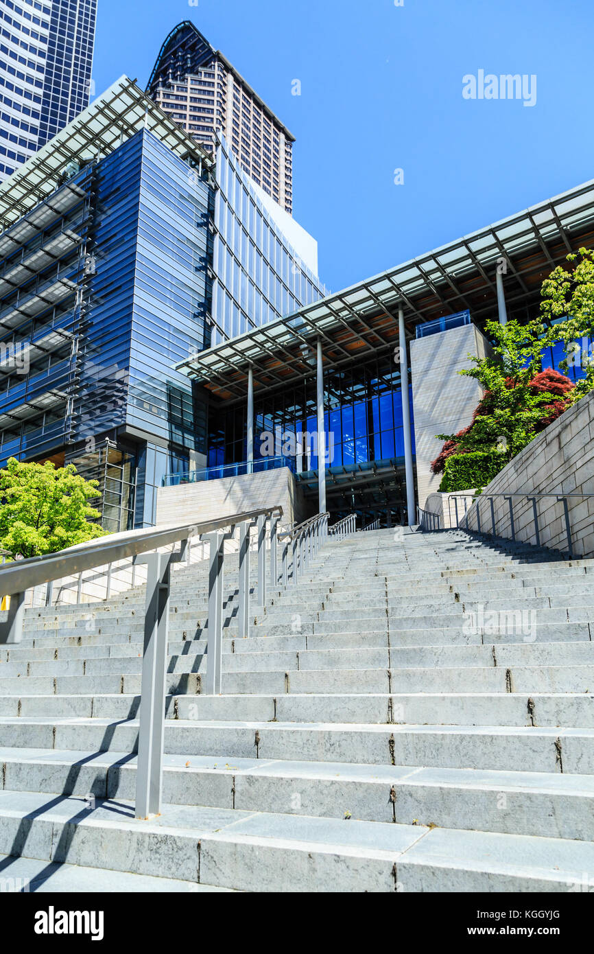 Gradini di granito fino a edifici moderni a Seattle Foto Stock