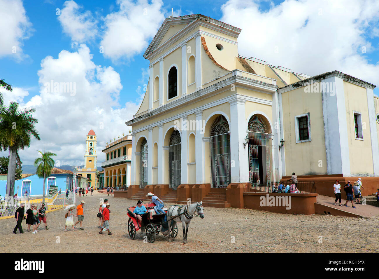 La Iglesia Parroquial de la Chiesa Santísima Trinidad, Plaza Mayor, Trinidad, provincia di Sancti Spíritus, Cuba Foto Stock