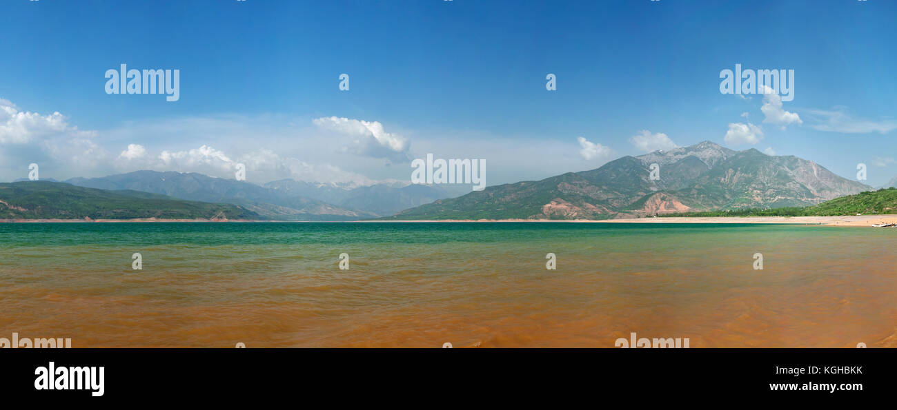 Lago charvak, Uzbekistan Foto Stock