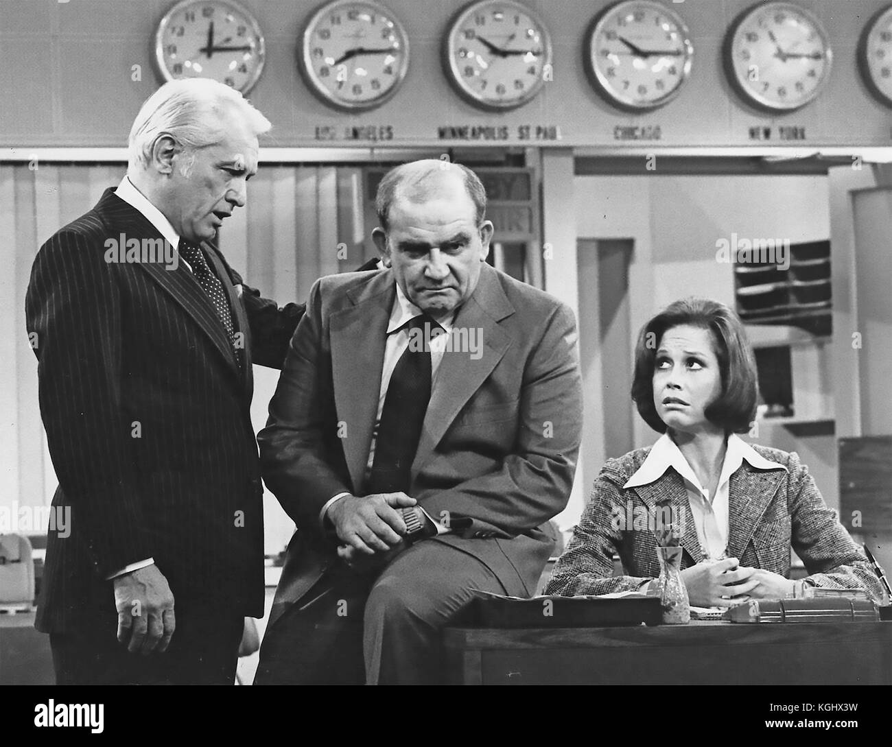 Mary TYLER MOORE SHOW CBS TV sitcom 1970-1977 con da sinistra: Ted Knight, ed Asner, Mary Tyler Moore Foto Stock