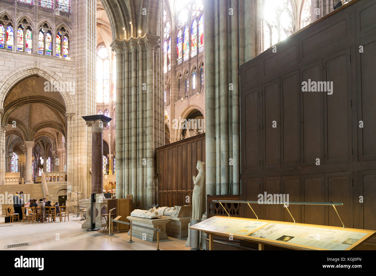 Interno della Basilica di Saint-Denis, Parigi, Francia. Foto Stock