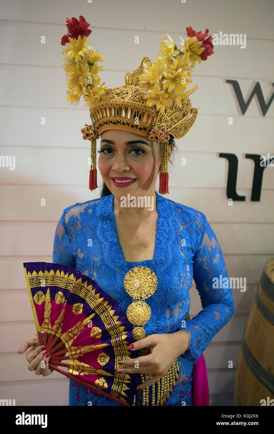 Costume indonesiano immagini e fotografie stock ad alta risoluzione - Alamy