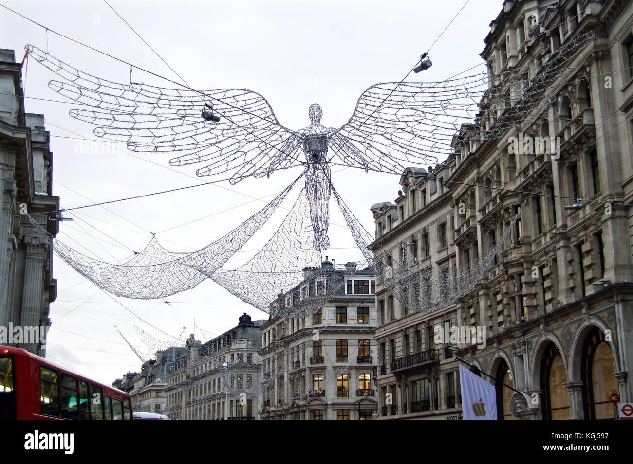 Angelo le luci di Natale su Regent street 2017, prima dell'accensione, london, Regno Unito Foto Stock