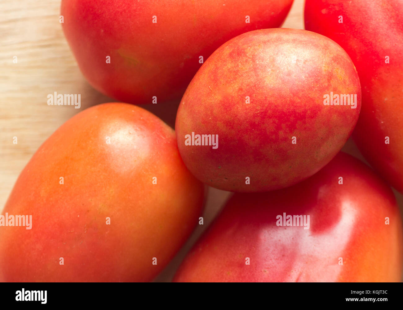 Close up di pomodoro rosso disponibile Foto Stock