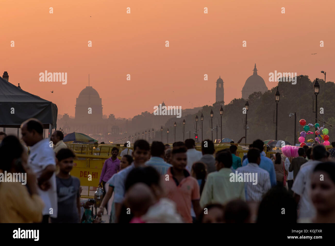 Tramonto sopra gli edifici governativi, New Delhi, India Foto Stock
