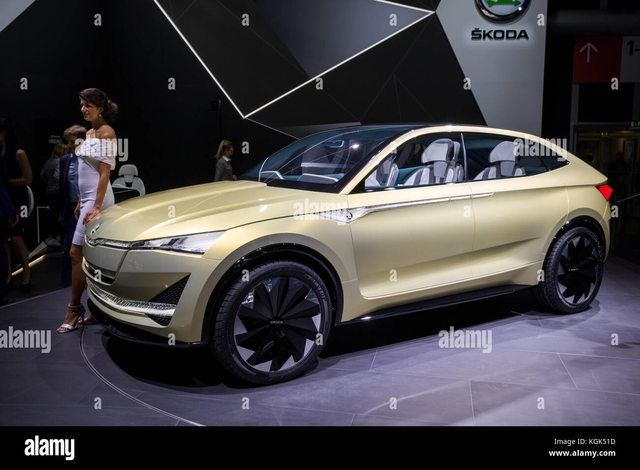 FRANCOFORTE, GERMANIA - 12 SETTEMBRE 2017: Nuova auto elettrica Skoda Vision e al Salone dell'automobile IAA di Francoforte 2017. Foto Stock