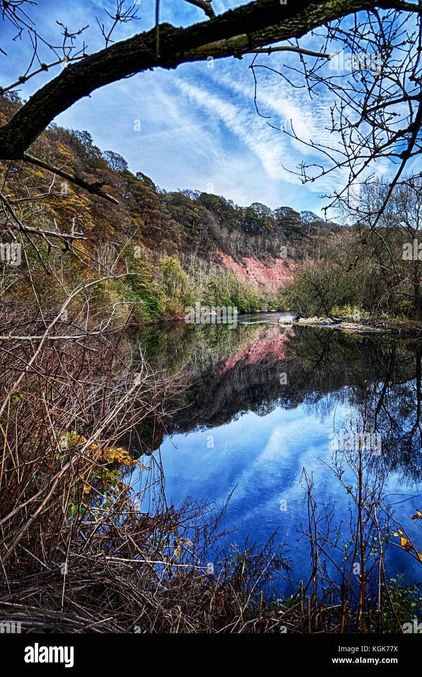 Brobury cicatrice è vicino monnington e moccas tribunali herefrodshire, uk dove il fiume ha tagliato attraverso la pietra arenaria rossa. Foto Stock