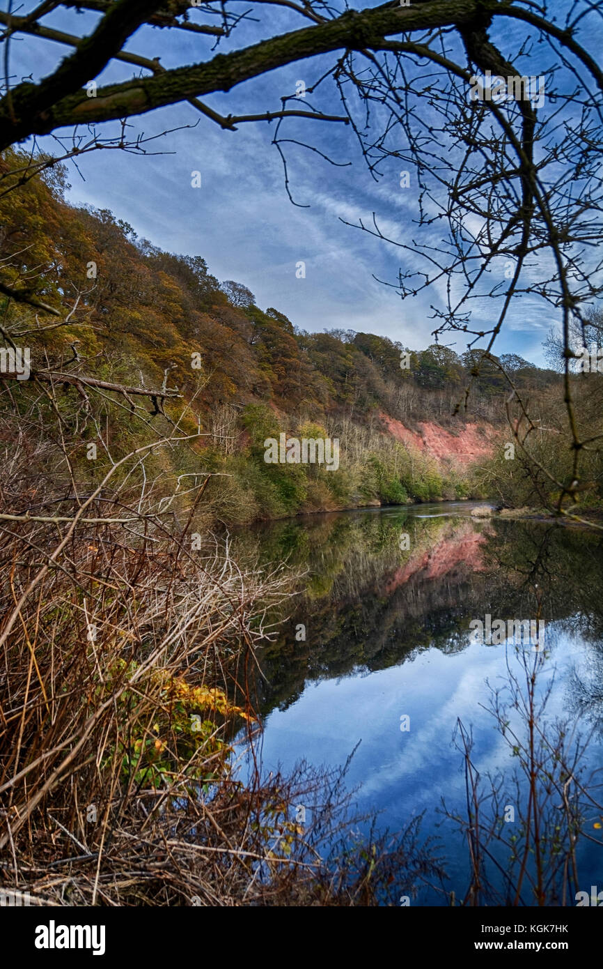 Brobury cicatrice è vicino monnington e moccas tribunali herefrodshire, uk dove il fiume ha tagliato attraverso la pietra arenaria rossa. Foto Stock