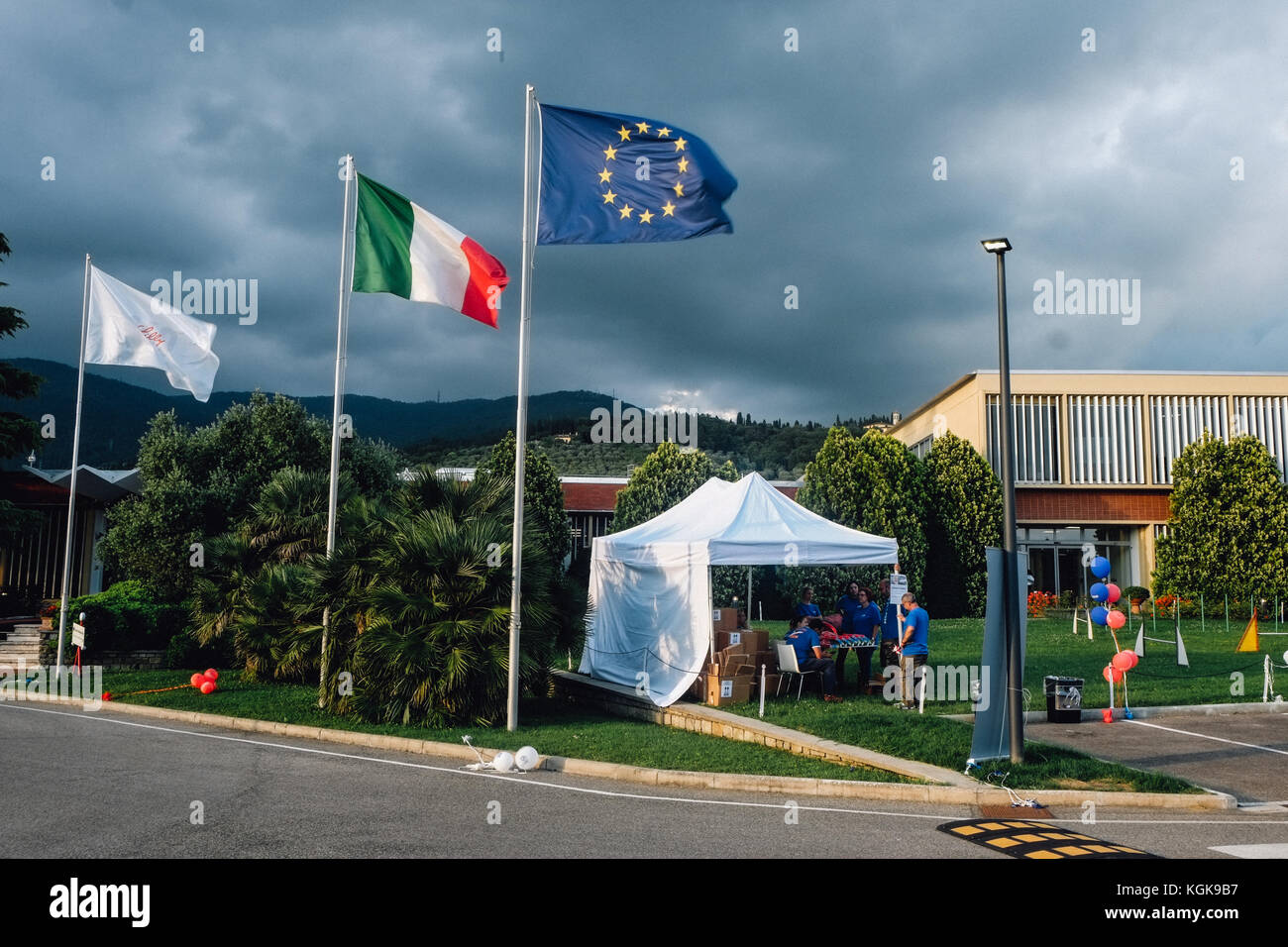 Eli Lilly company area principale del sito italiano messo a Firenze, Italia. Centoquarantesimo anniversario parte aperto ai lavoratori le famiglie. Foto Stock