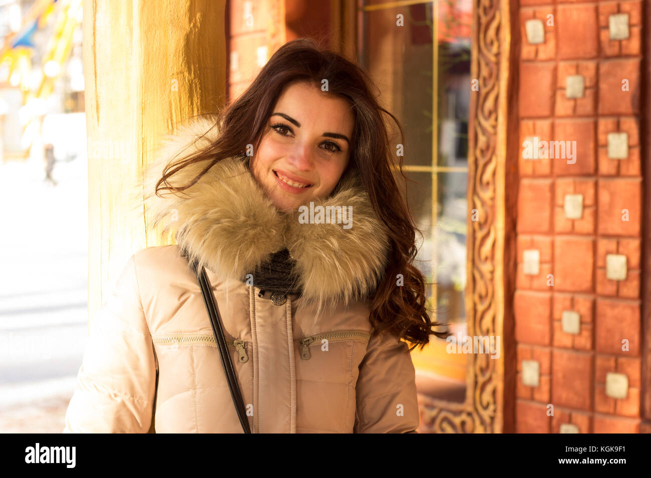 La bellezza della donna in inverno Foto Stock