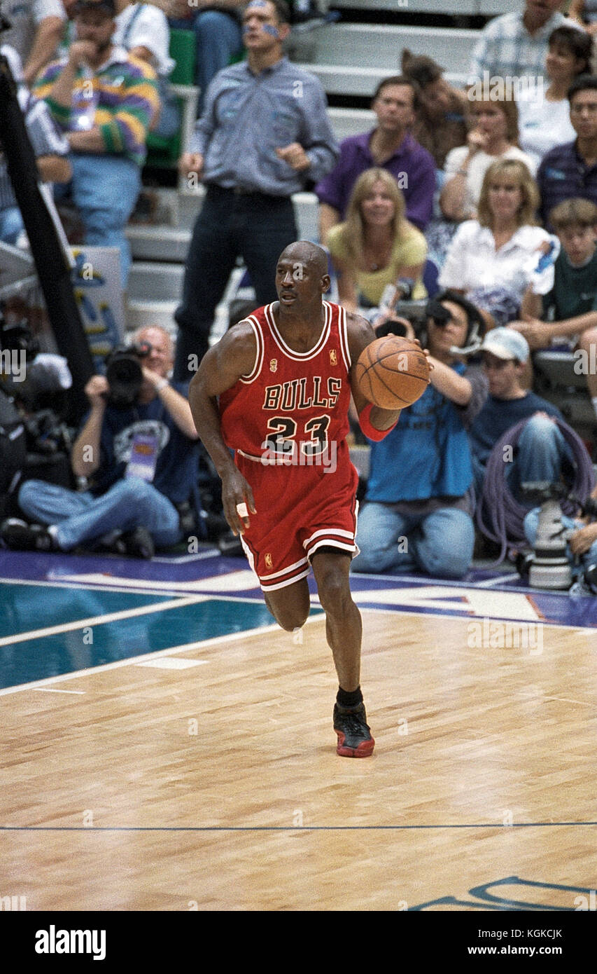 Michael Jordan in lizza per l'NBA Chicago Bulls durante il 1997 finali NBA . Foto Stock