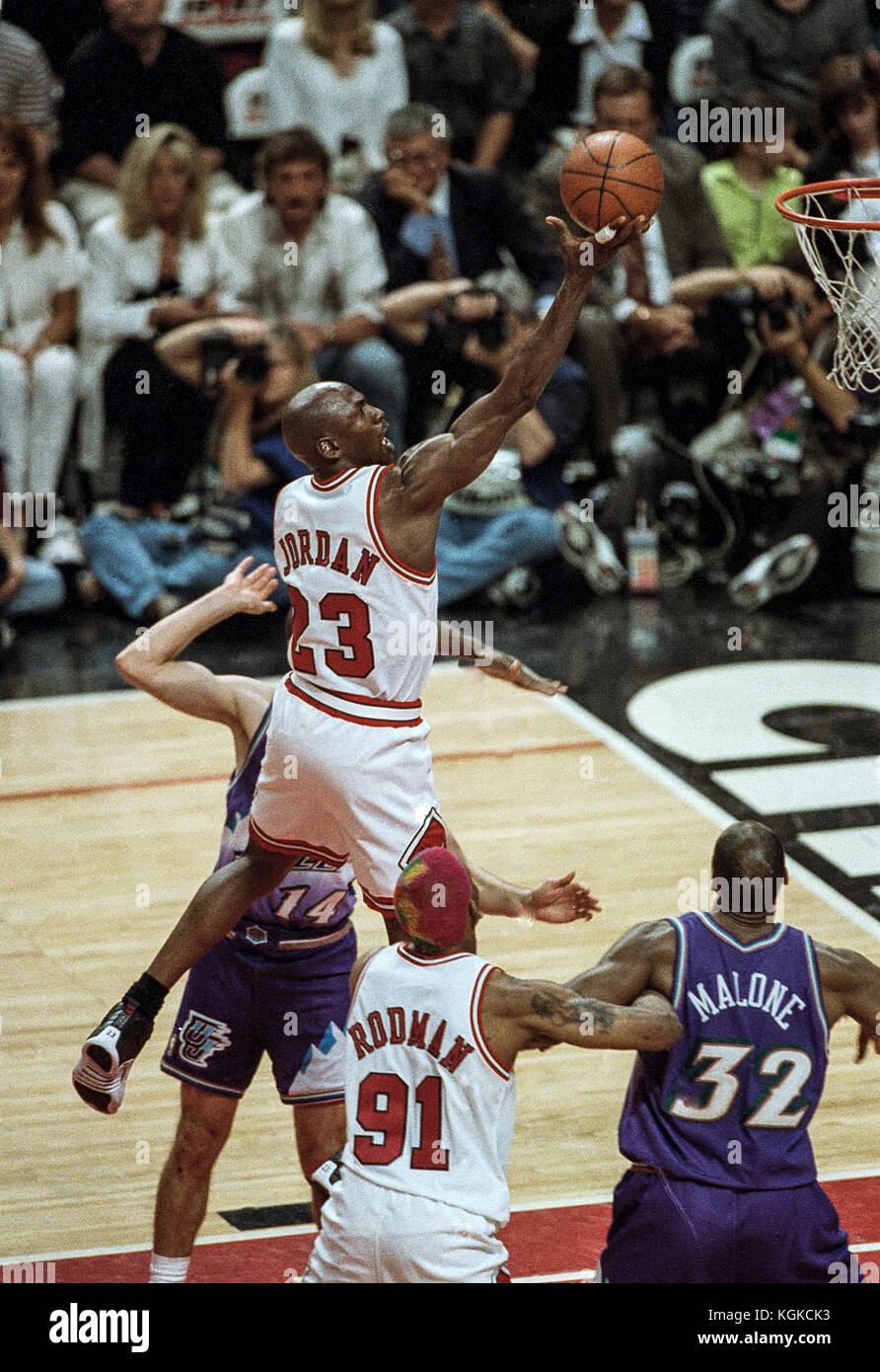 Michael Jordan in lizza per l'NBA Chicago Bulls durante il 1997 finali NBA . Foto Stock