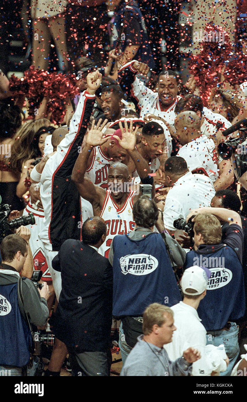 Michael Jordan in lizza per l'NBA Chicago Bulls durante il 1997 finali NBA . Foto Stock