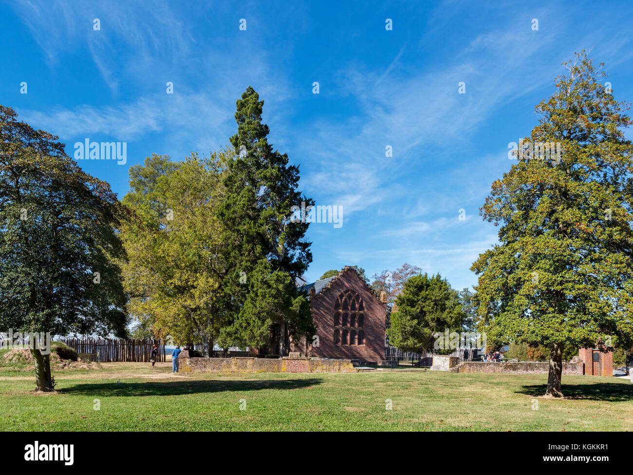 Historic Jamestown guardando verso la chiesa, Triangolo Storico, Virginia, Stati Uniti d'America. Foto Stock