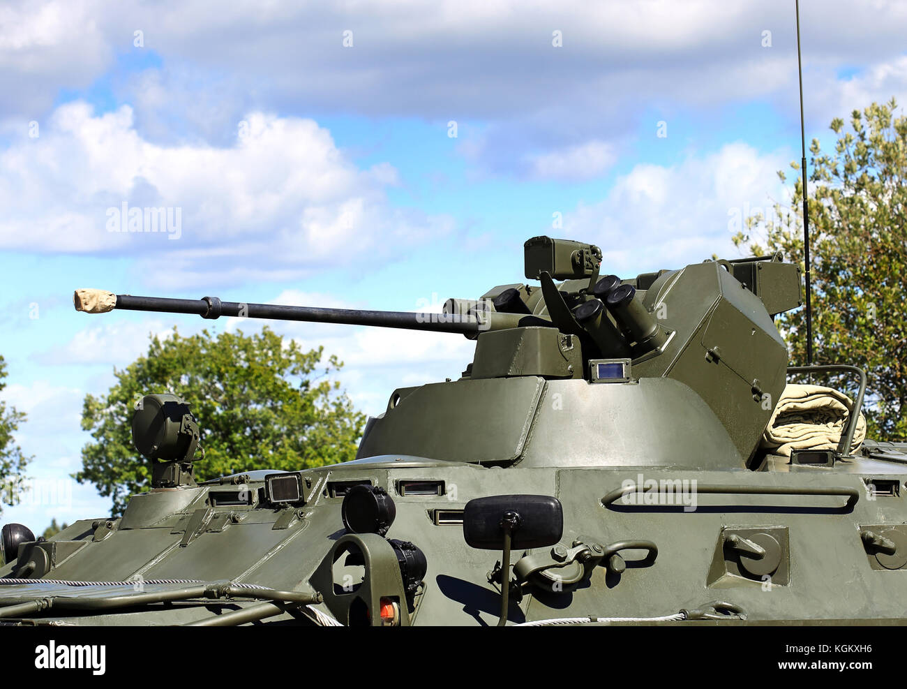 Irán: un ejército gigante con tanques de la guerra de Corea