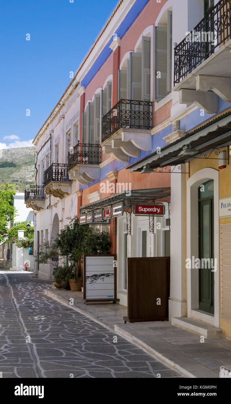 Città vecchia case con balconi, la città vecchia di Parikia, isola di Paros, Cicladi, Egeo, Grecia Foto Stock