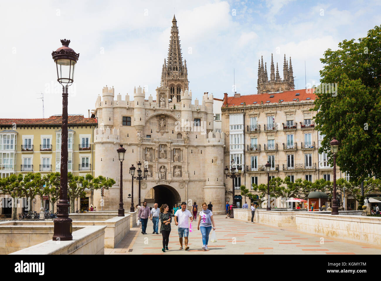 Burgos, provincia di Burgos, Castiglia y Leon, Spagna. la porta della città noto come arco de santa maria. Foto Stock