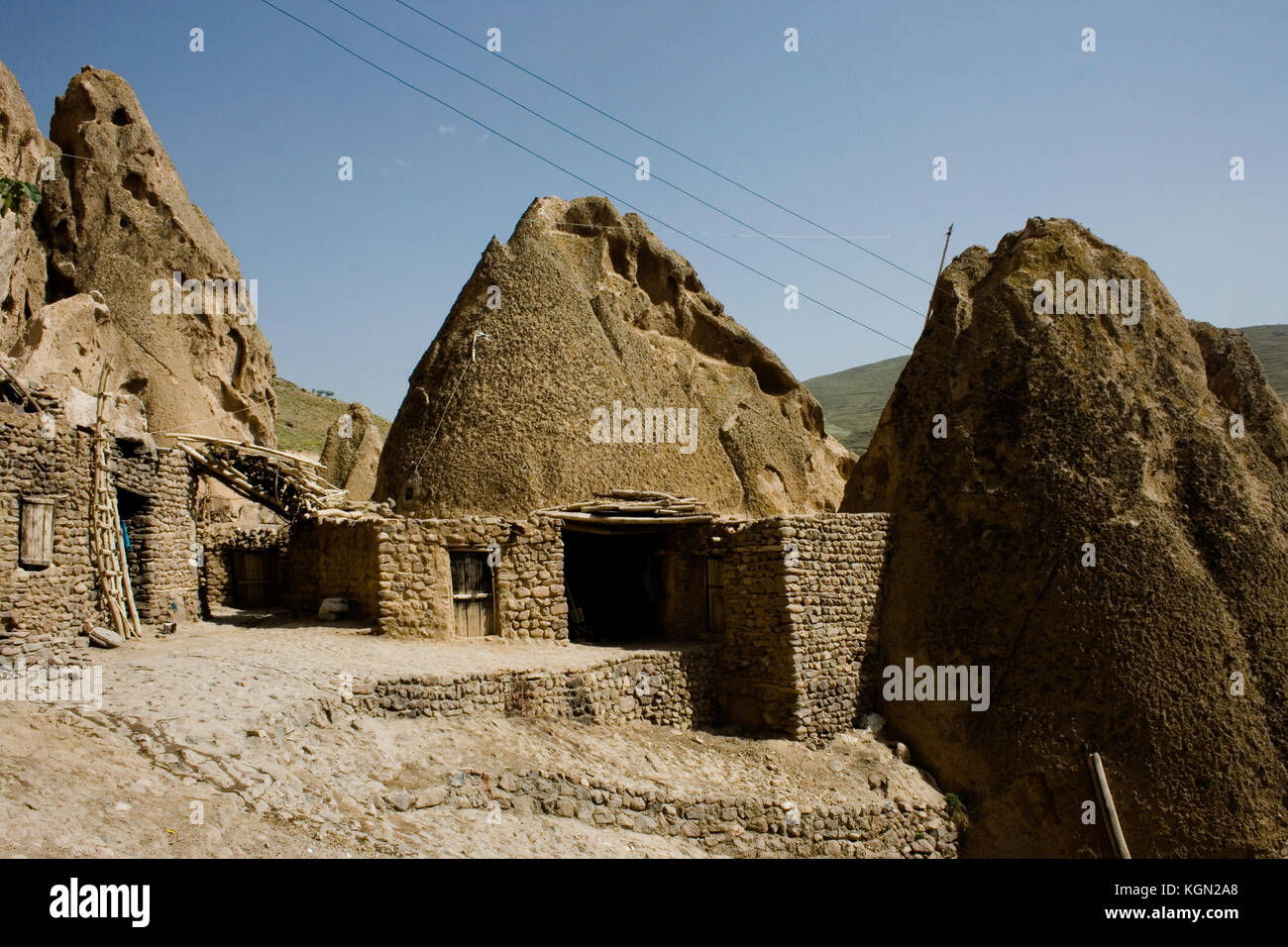 Kandovan, noto anche come kanvan è un villaggio nel distretto centrale di osku county, est Azerbaigian provincia, Iran. questo villaggio esemplifica manmade c Foto Stock