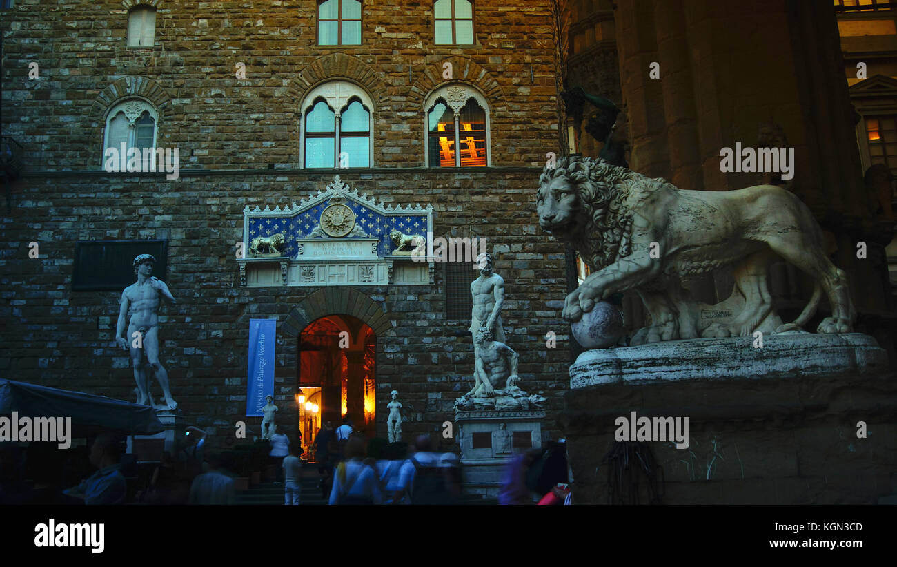 FIRENZE, ITALIA, Palazzo Vecchio e Piazza della Signoria, statua del David, Michelangelo Foto Stock