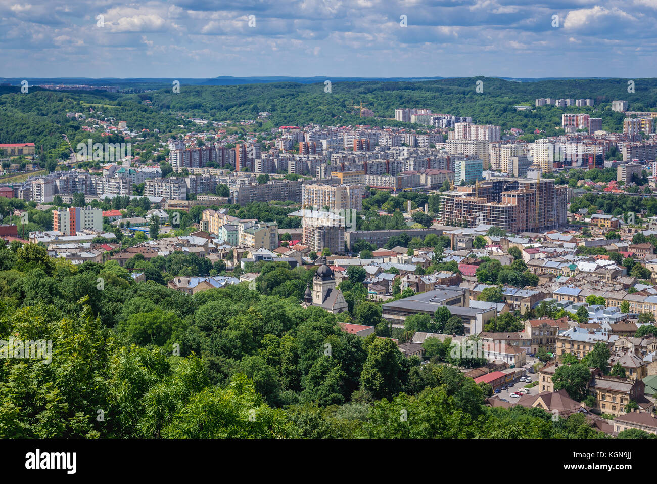 Vista aerea dall'Unione della tumulo di Lublino nel Parco del Castello alto sulla cima della collina del Castello nella città di Leopoli, Ucraina Foto Stock