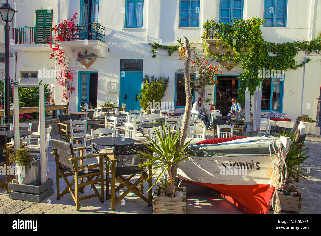 Osteria a la città vecchia di Parikia, PAROS, CICLADI Grecia, Mare Mediterraneo, Europa Foto Stock