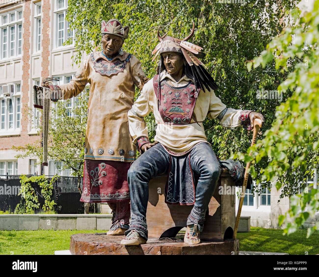 Dave mcgary della statua/scultura di 'l'emergere del capo' preso per motivi di concordia university in n.d.g., Montreal, Quebec, Canada, 2017. Foto Stock