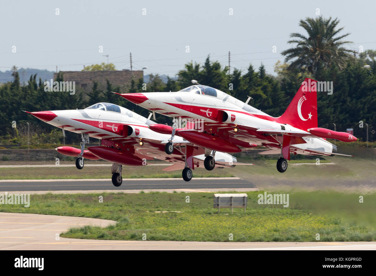 Northrop (canadair) nf-5A-2000 (CL-226) della Turkish Air force display turco del team stelle uscire dopo la partecipazione alla mia2017 la settimana precedente Foto Stock