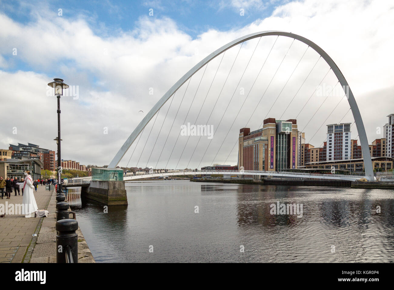 Il Millennium Bridge,Newcastle sul Tyne Foto Stock