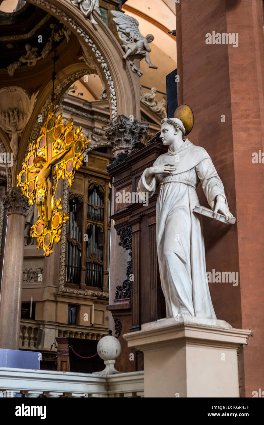 Interno della Basilica di San Petronio a Bologna la vita della città, Italia. Foto Stock