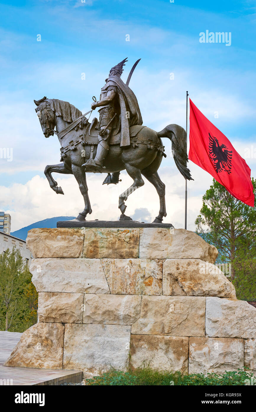 Statua di Skanderbeg, Piazza Skanderbeg, Tirana, Albania Foto Stock