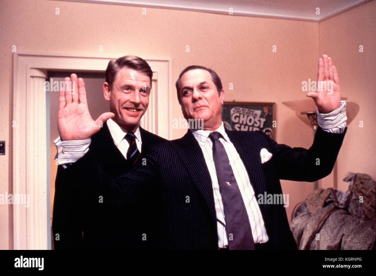 Lo specchio Crack'd (1980) , Tony Curtis , Edward Fox data: 1980 Foto Stock