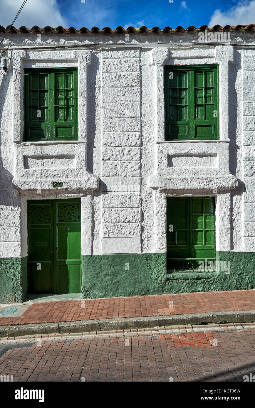 Tipico edificio colorato in Candelaria, Bogotà, Colombia, Sud America Foto Stock