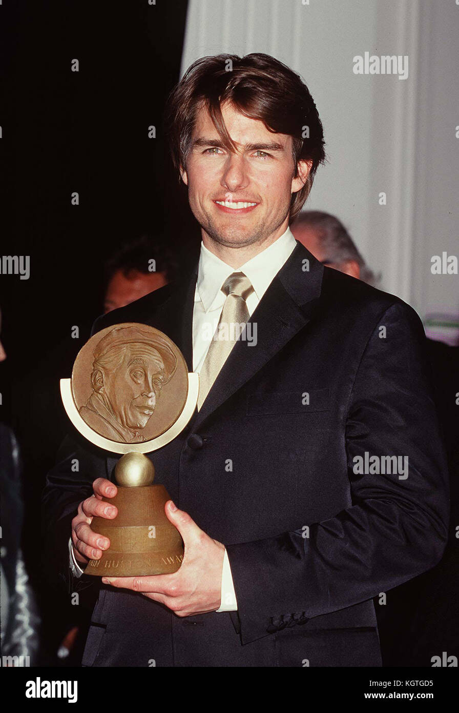 Crociera TomTom Cruise = persone, Headshot, Premiere, Awards show, arrivo, Red Carpet Event, verticale, sorridente, industria cinematografica, USA, attore cinematografico, celebrità cinematografica, artista, celebrità, guardando fotocamera, Fotografia, Arte Cultura e intrattenimento, partecipare a un evento, Bestof, una persona Foto Stock