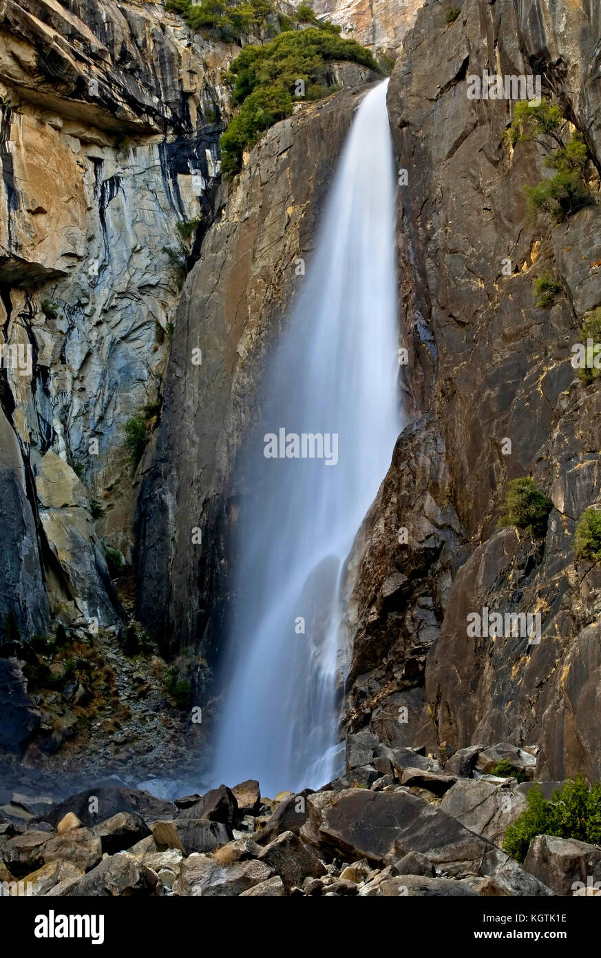 Abbassare Yosemite Falls Foto Stock