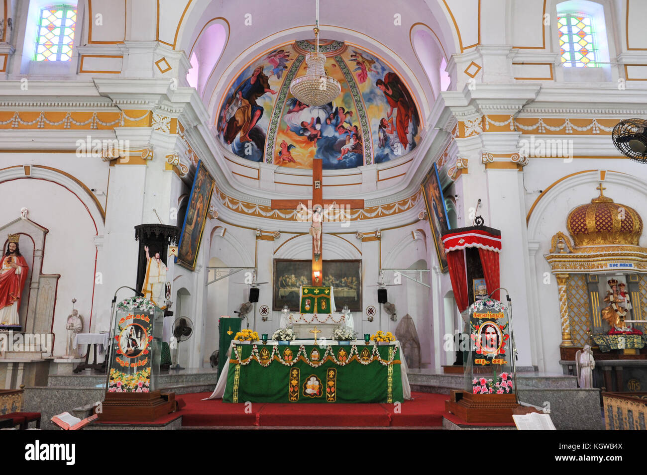PONDICHERRY, INDIA - Novembre 2017: La Cattedrale dell Immacolata Concezione Foto Stock
