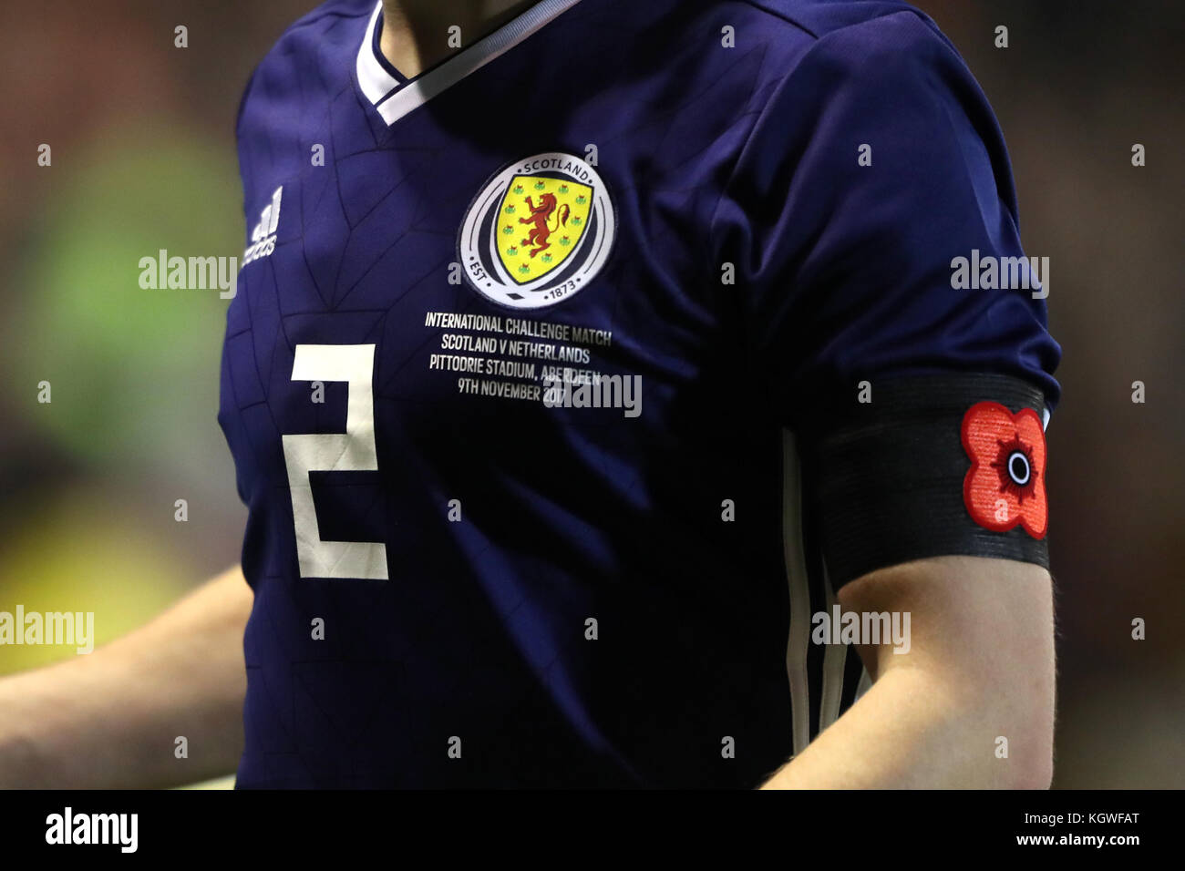 Il Ryan Jack della Scozia indossa una fascia da braccio papavero durante la partita internazionale amichevole a Pittodrie, Aberdeen. PREMERE ASSOCIAZIONE foto. Data immagine: Giovedì 9 novembre 2017. Scopri la storia di calcio della Pennsylvania Scotland. Il credito fotografico dovrebbe essere: Andrew Milligan/PA Wire. Foto Stock