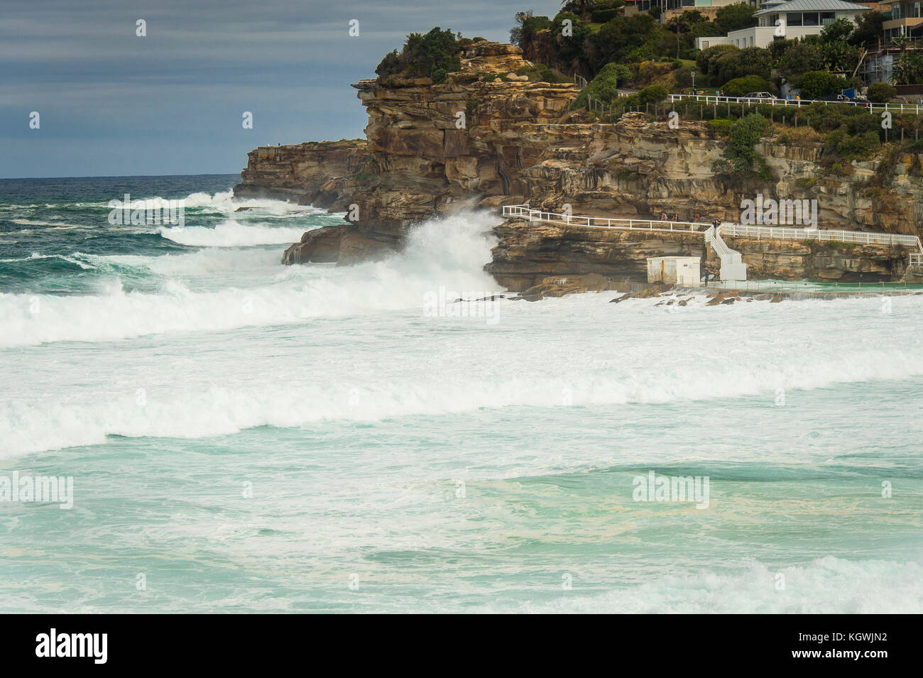 Pericolose condizioni di surf a Bronte Beach a Sydney, NSW, Australia Foto Stock