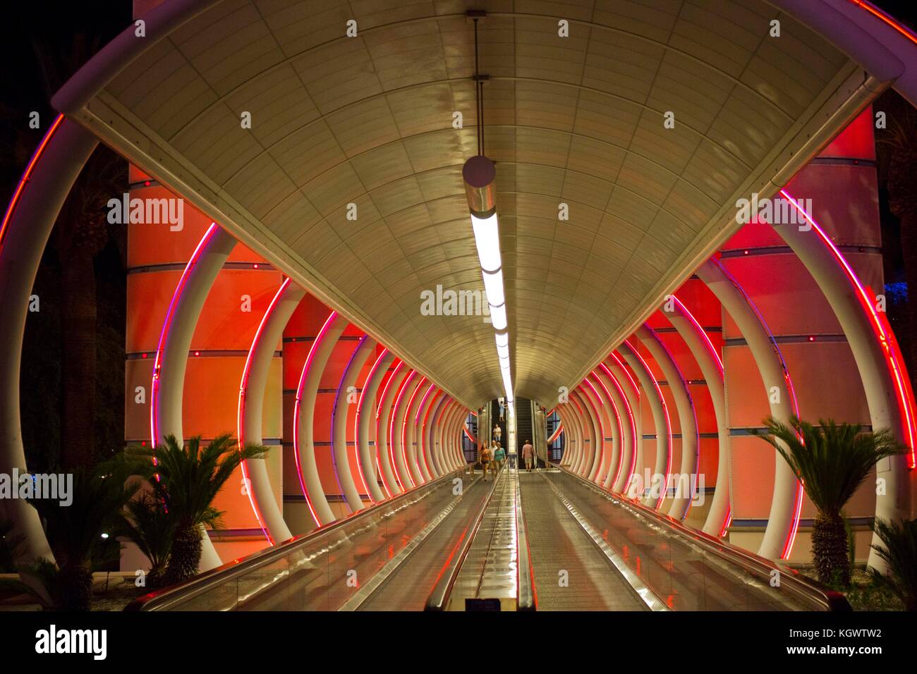 Las Vegas, Stati Uniti d'America - 5 agosto: modo al Ballys in Las Vegas con un variopinto tunnel per entrare in esso, il 5 agosto 2013 Foto Stock