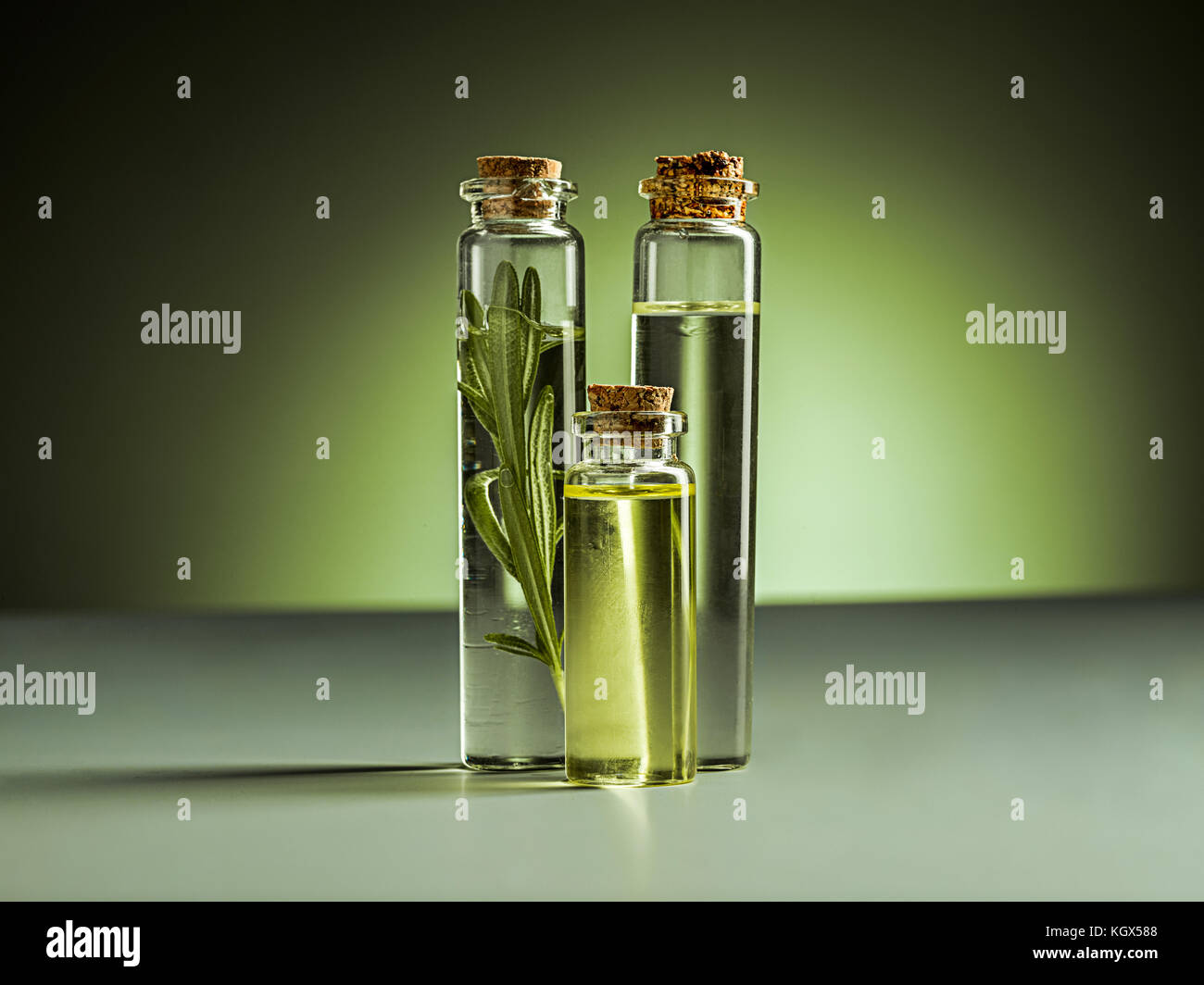L'olio essenziale di olio di lime Foto Stock