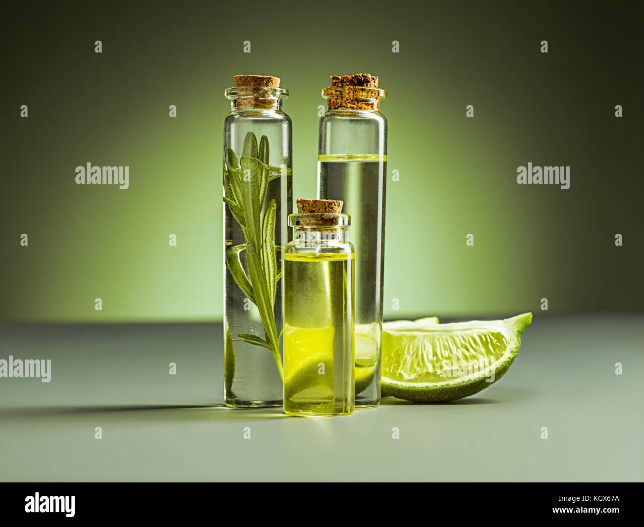 L'olio essenziale di olio di lime Foto Stock